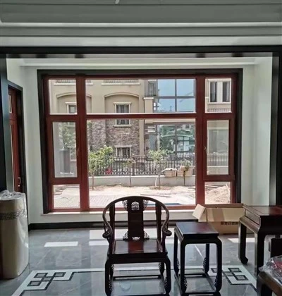 Clear Reflective Glass